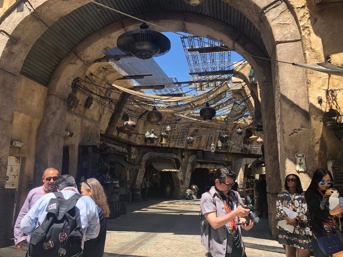 View of the marketplace in Black Spire.