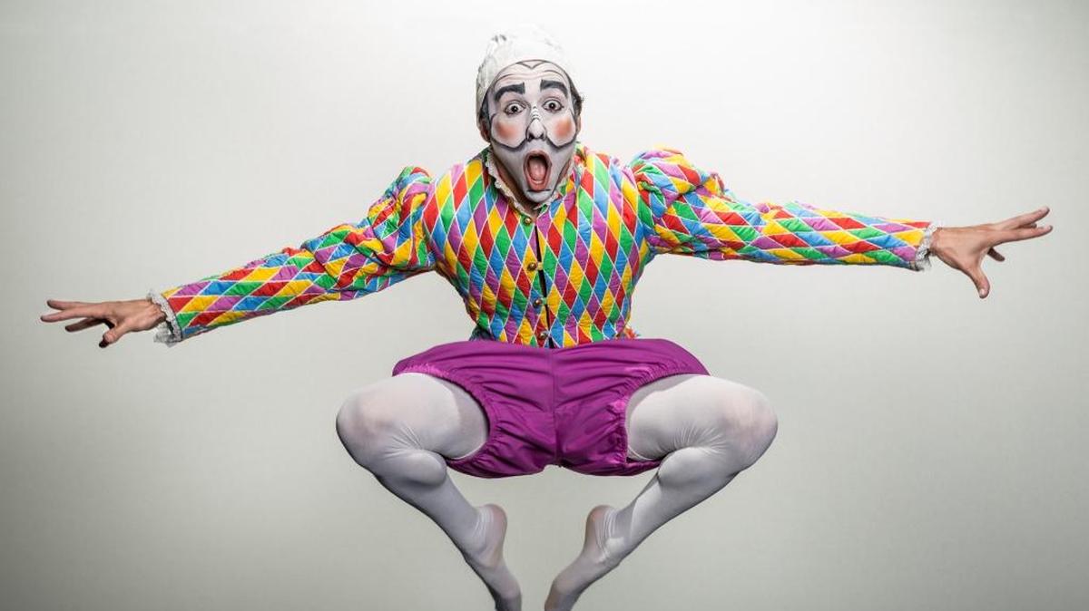 Truffaldino (Tony Costa) stars as the title character in Cuesta College’s production of “The Servant of Two Masters.”