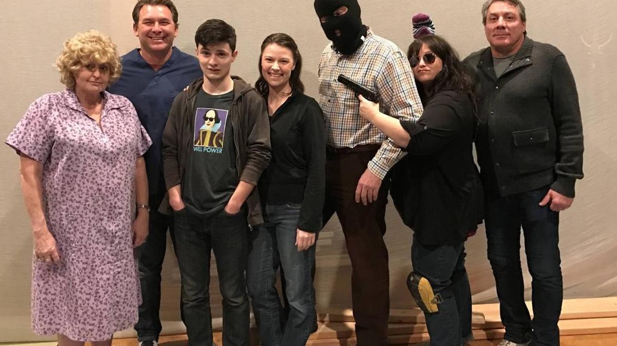 Jill Turnbow, Bobby Kendrick, Elliot Peters, MJ Johnson, Ed Cardoza, Shawna Volpa and Michael Shanley appear in “Fuddy Meers.”