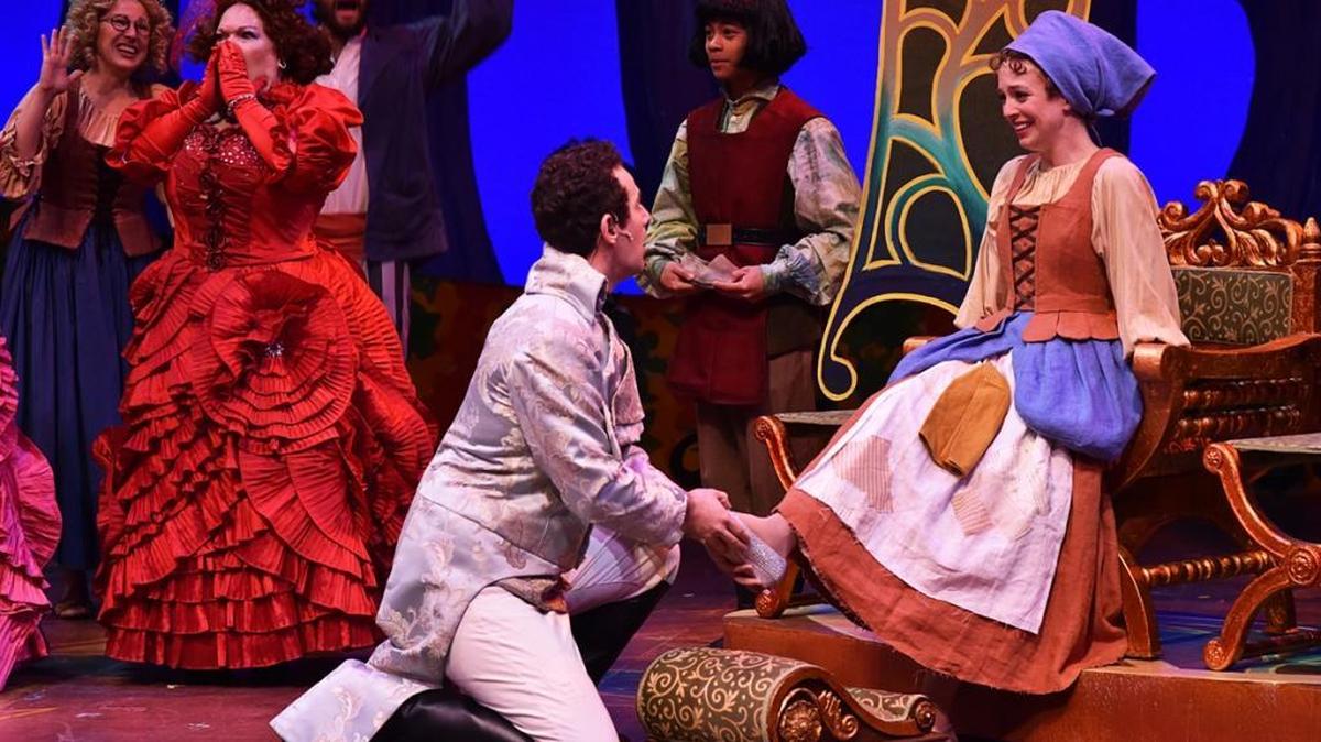 Jordan Stidham stars as Prince Topher and Molly Wetzel as Ella in this memorable scene from PCPA’s Cinderella.