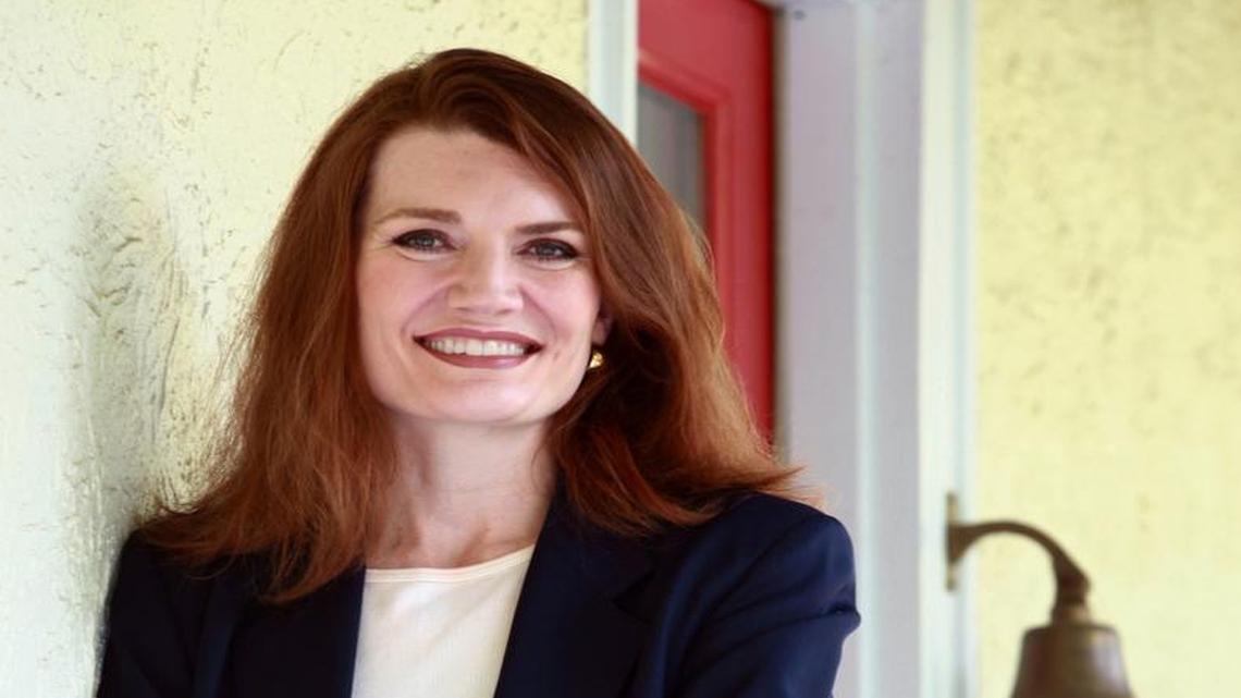 ‘The Glass Castle’ author Jeannette Walls to speak in SLO