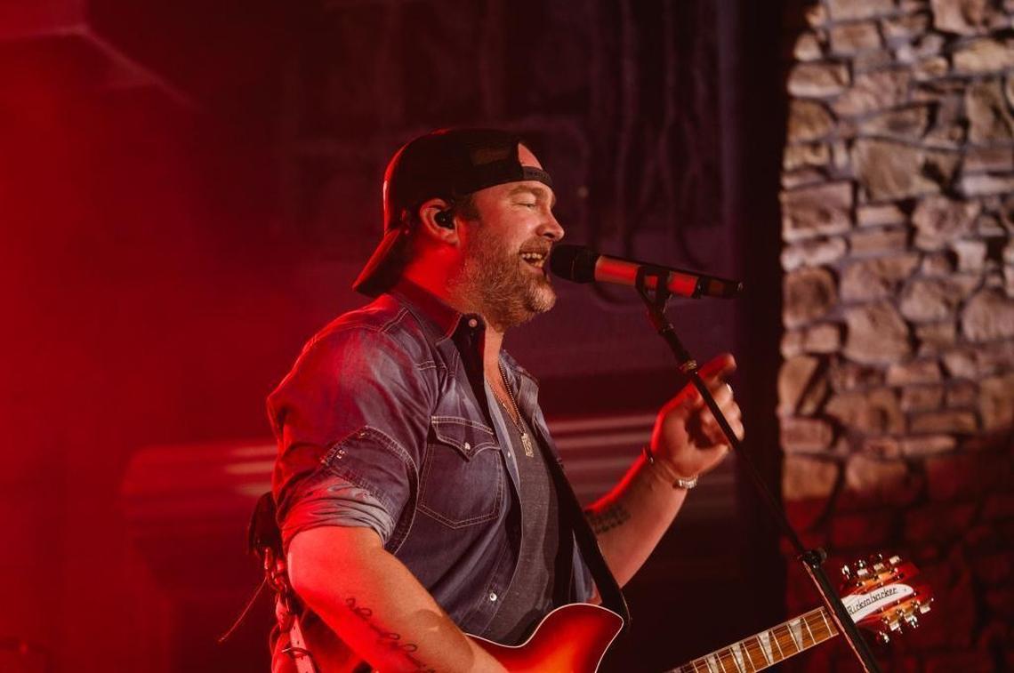 Country star Lee Brice performs for a sold-out crowd at Vina Robles Amphitheatre in Paso Robles in 2016. He’ll return on Aug. 3, 2025.