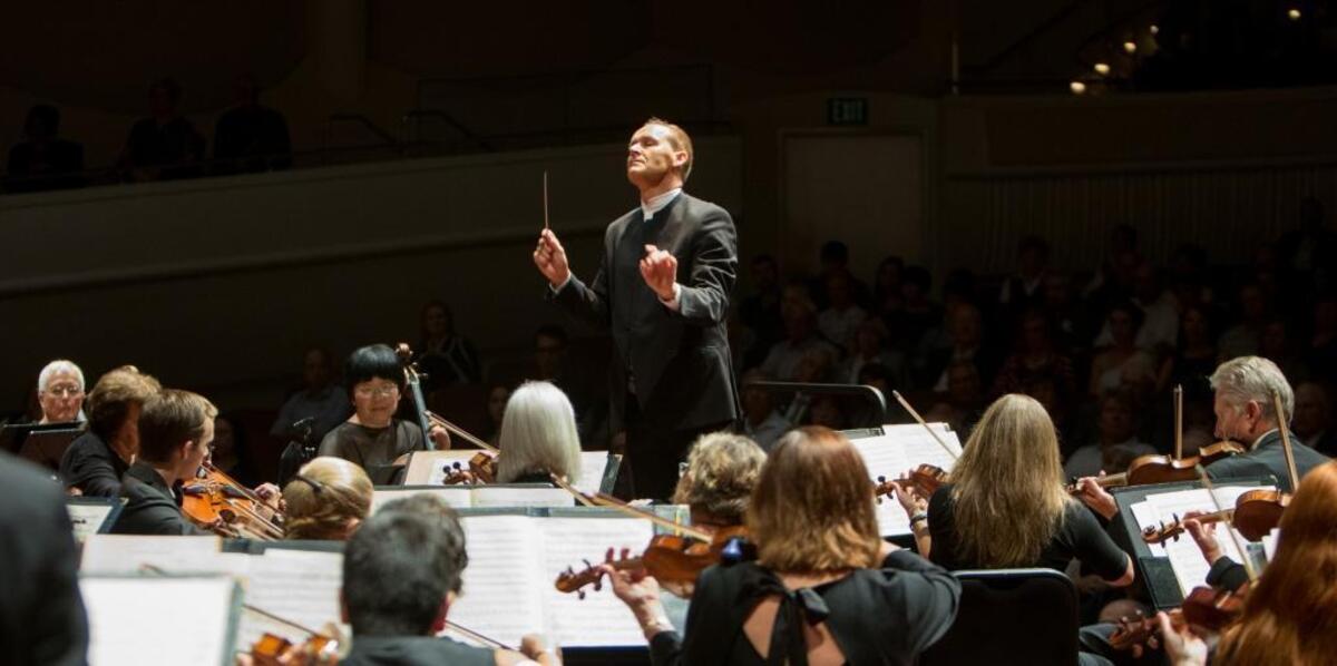 Andrew Sewell conducts the San Luis Obispo Symphony in October 2016 at the Performing Arts Center in San Luis Obispo.