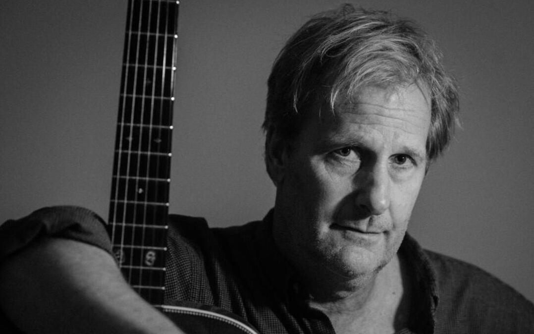 Jeff Daniels is bringing his acoustic blues band to the PAC in SLO.