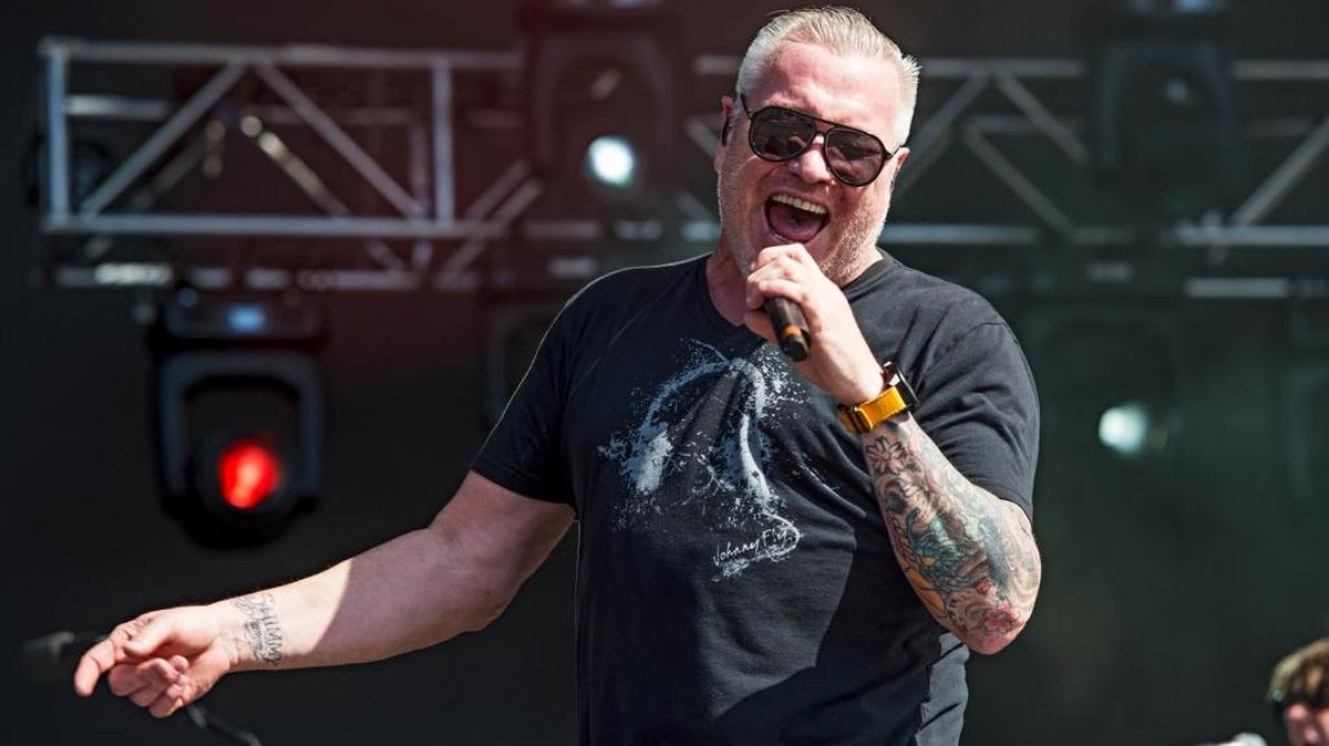 Steve Harwell of Smash Mouth performing at the Del Mar Racetrack and Fairgrounds in San Diego in 2017. Harwell died Monday at his Boise home.