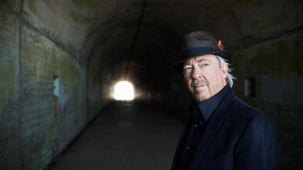 Boz Scaggs is teaming up with Michael McDonald for a co-headlining tour that stops Aug. 16 at Vina Robles Amphitheatre in Paso Robles.