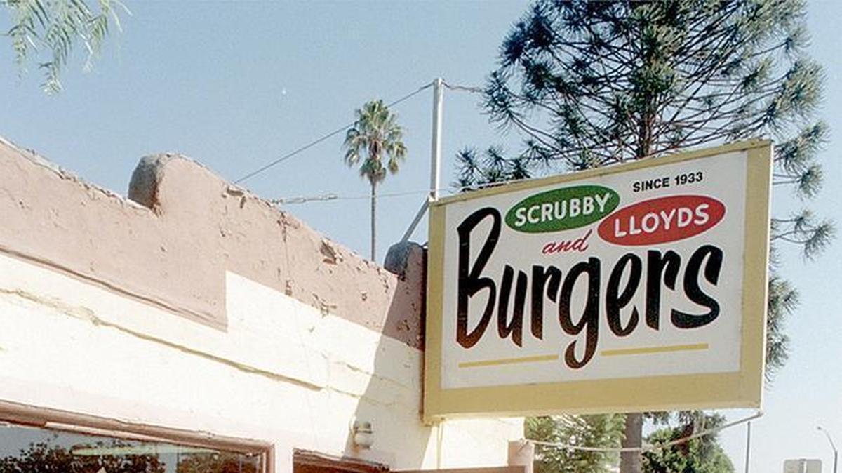 Some fans of Scrubby and Lloyd’s waited in line up to an hour Tuesday, Oct. 27, 1998, to get one last taste of the San Luis Obispo restaurant’s famous burgers.