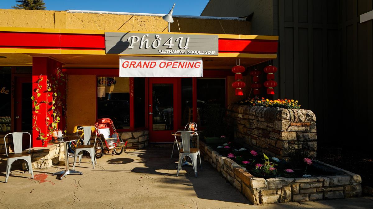 Pho 4 U, a Vietnamese restaurant serving up pho noodle bowls, opened on Entrada Avenue in downtown Atascadero in early October.