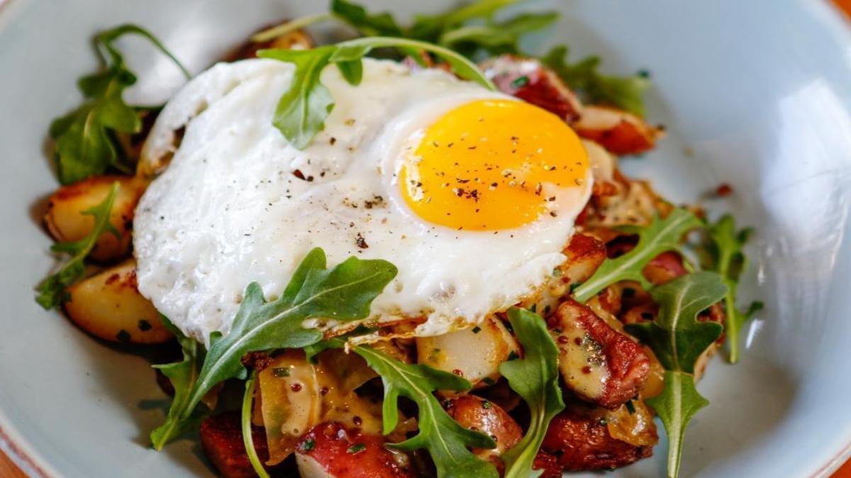 Beer-braised corned beef hash is topped with a fried egg at Kitchenette in Templeton.
