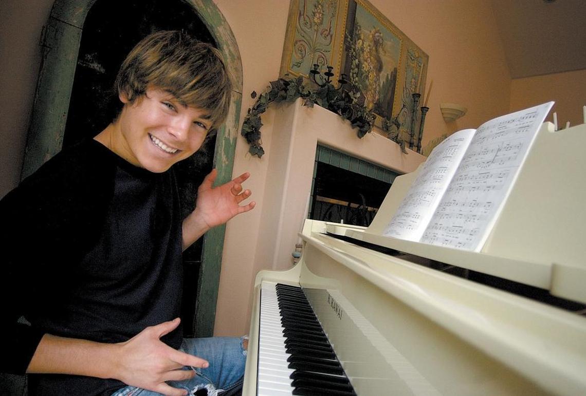 Zac Efron poses for a photo in his childhood home in Arroyo Grande in 2006.