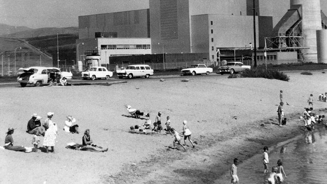 Beachgoers enjoy the Labor Day weekend weather in Morro Bay on Sept. 2, 1960. 