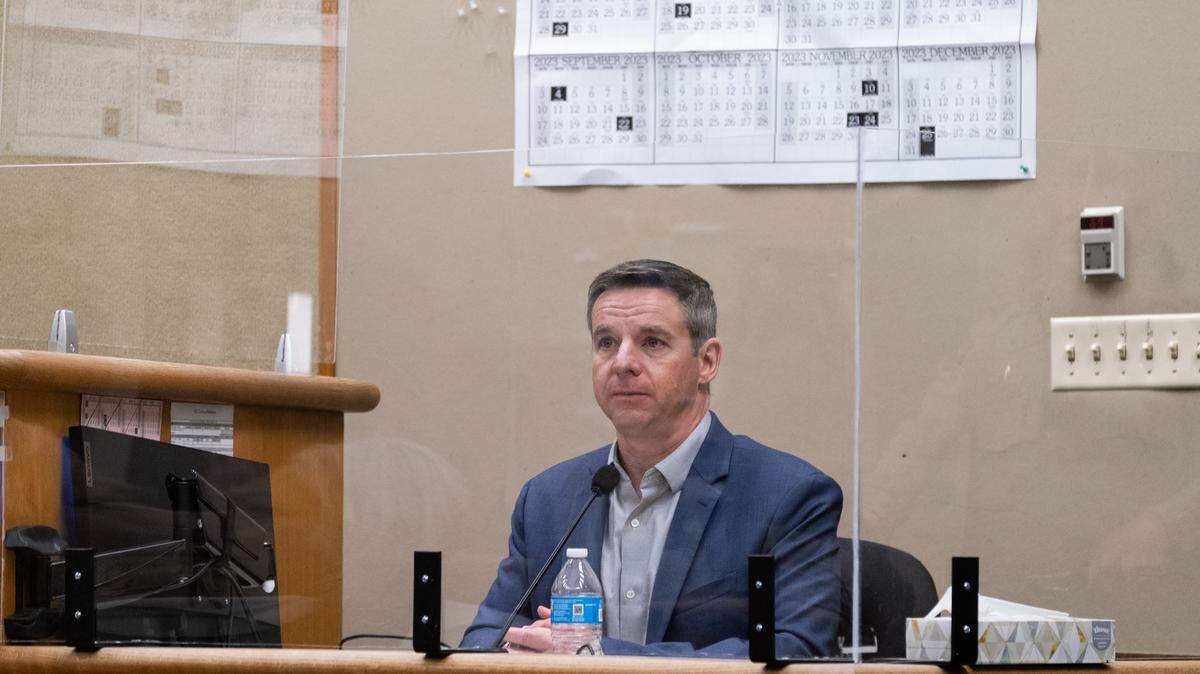 Forensic psychologist Kevin Perry testifies during the trial against Stephen Deflaun in San Luis Obispo Superior Court on Apr. 20, 2021.