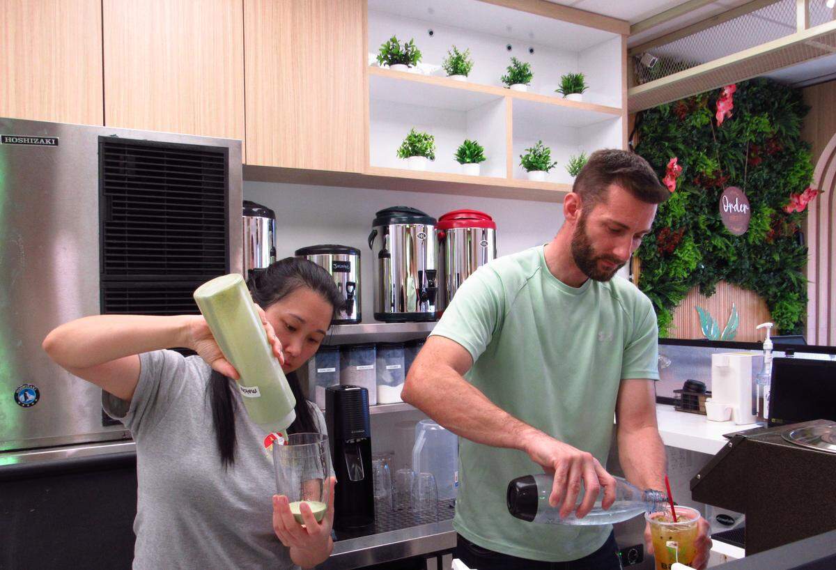 Co-owners Sharon and Marcus Link work together to craft drinks during Bobar’s open hours. They opened up the tea shop on March 16, 2026.