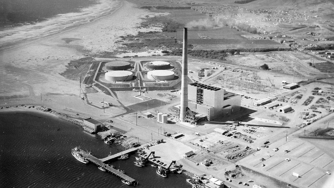 What did Morro Bay Power Plant look like when first built? Surprise: There was only 1 stack