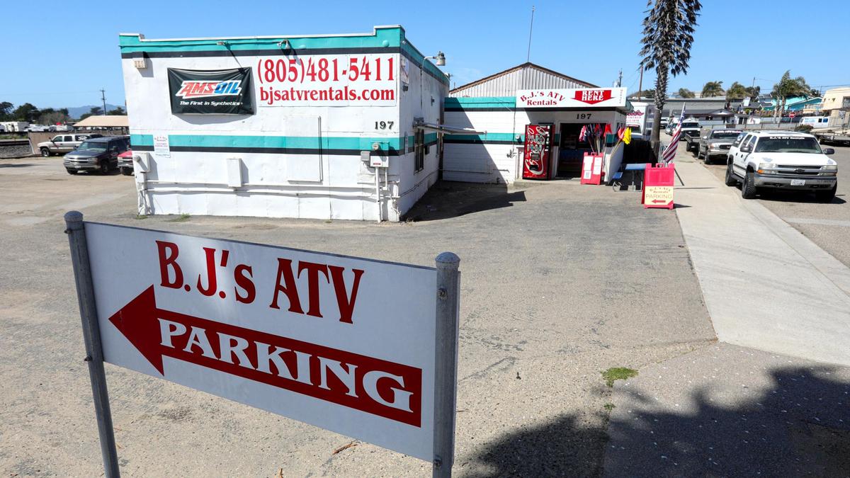 The Grover Beach Planning Commission voted 5-0 to approve a new mixed-use project that will offer condominiums and shopping space at the very end of West Grand Avenue near Highway 1. It will take over two plots of land previously used by BJ’s ATV Rentals.