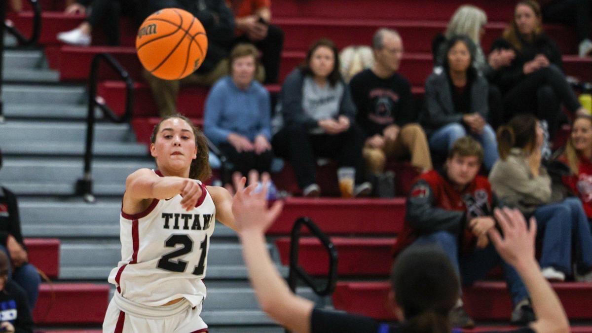 Makennah Simonson passes the ball in Nipomo’s 58-48 win over Morro Bay in a girl’s basketball game on Jan. 13, 2023.