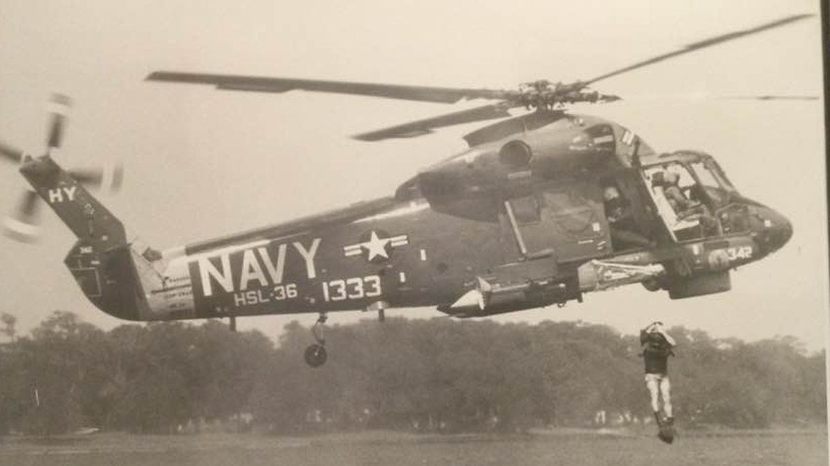 John Lindsey jumps into the Saint Johns River in Jacksonville, Florida, from a SH-2F Seasprite helicopter, on Sept. 28, 1983.