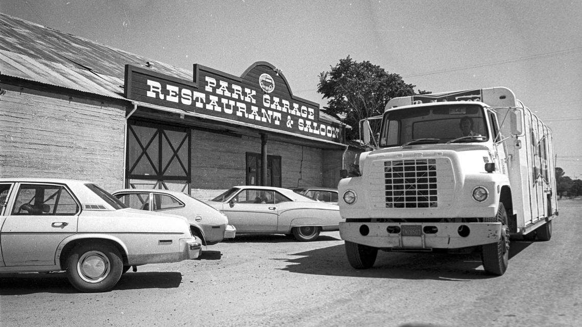 Park Garage was a newly renovated restaurant and saloon in San Miguel on Sept. 19, 1980.
