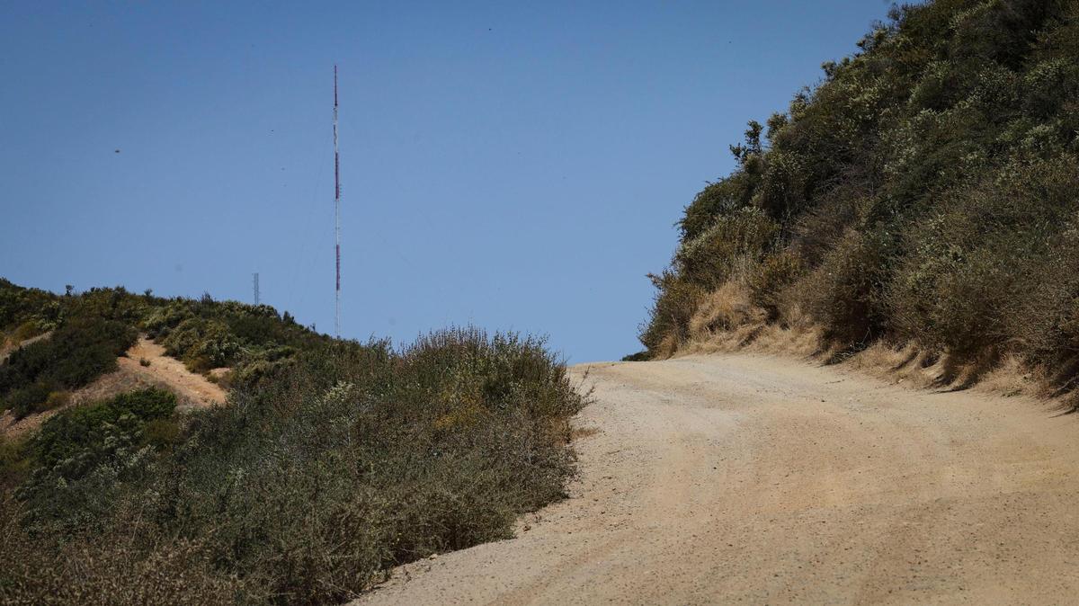 TV Tower Road on West Cuesta Ridge is rutted and narrow with few turnouts for cars that travel in opposite directions. This is one of the wider less rutted sections. Seen here on June 17, 2025.