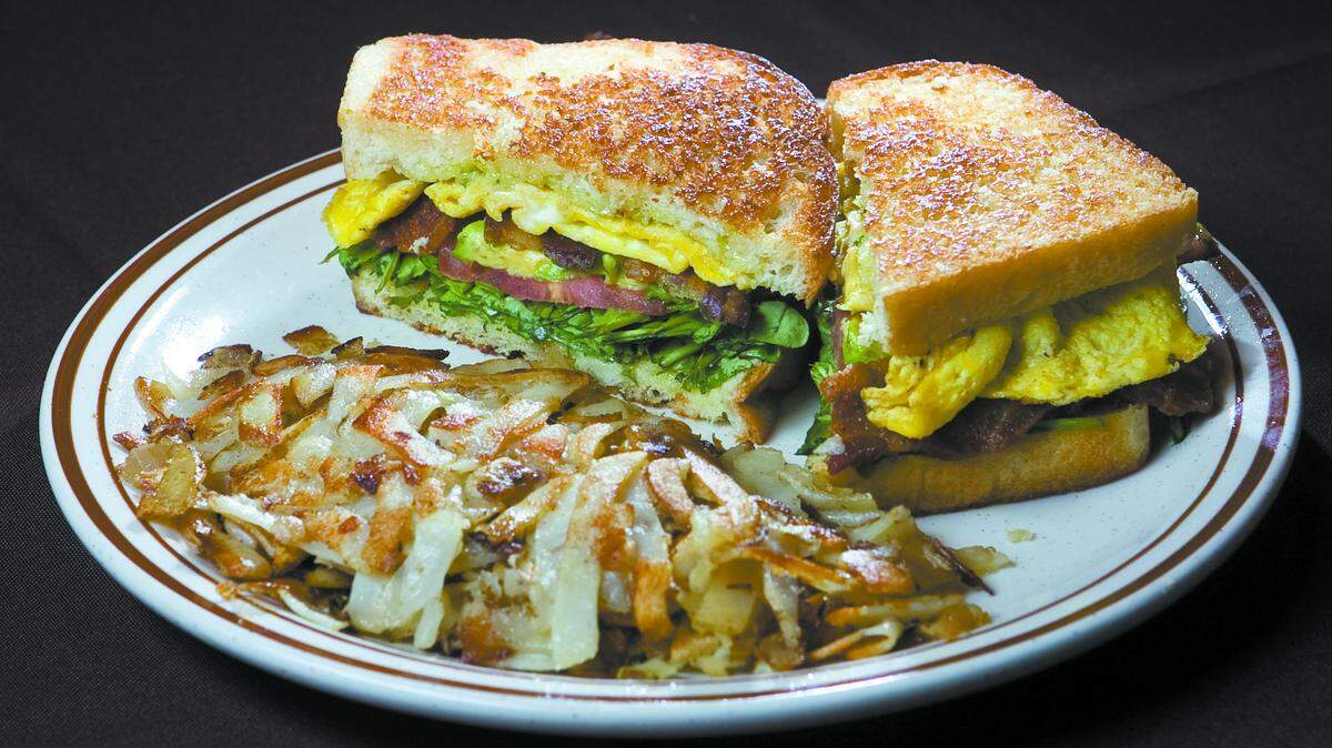 Cal Terra in Atascadero

Bacon panini with avocado and hash browns
David Middlecamp
3-24-2011