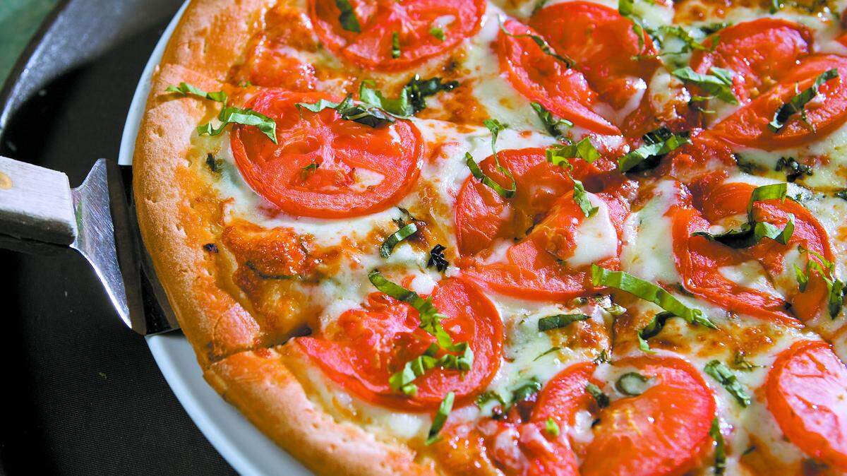 Pizza is the heart of the menu at Nucci's, but the Foothill Boulevard location now offers dishes like Parmesan chicken and lasagna. And don't forget about their signature raspberry salad! Read more »