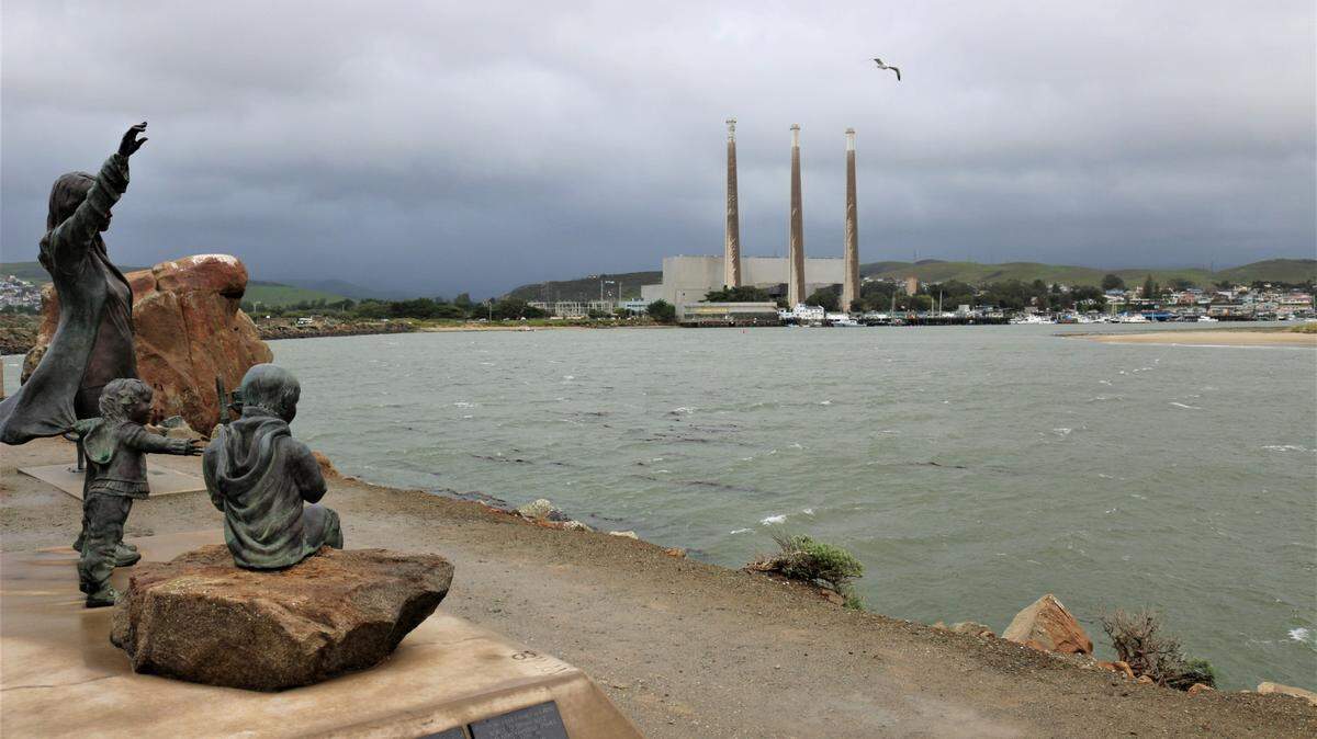 Rains fall as gusting winds hit Morro Bay on Jan. 4, 2022.
