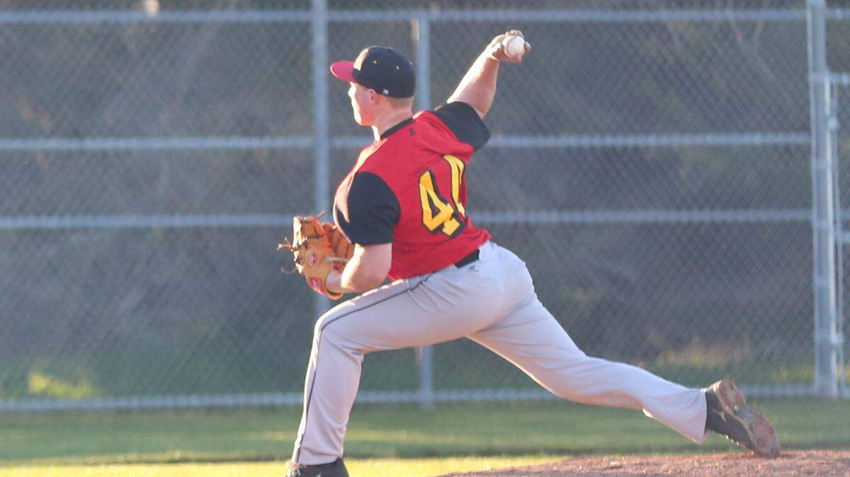 Junior hurler Spencer Magnuson.
