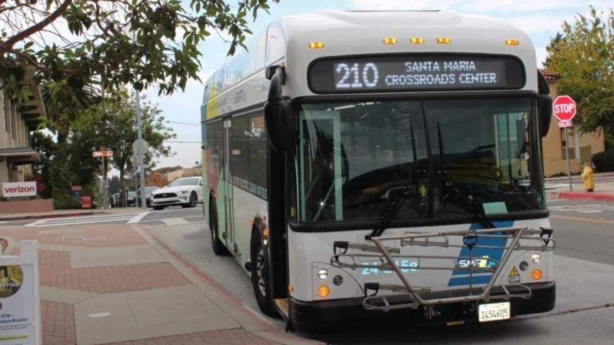 Santa Maria Regional Transit launched an express bus route between the Crossroads Shopping Center and downtown San Luis Obispo.