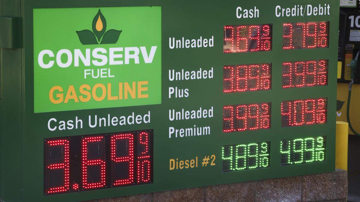 Gas prices were at 3.699 at Conserv Fuel on Broad St. in San Luis Obispo on Dec. 17, 2025.