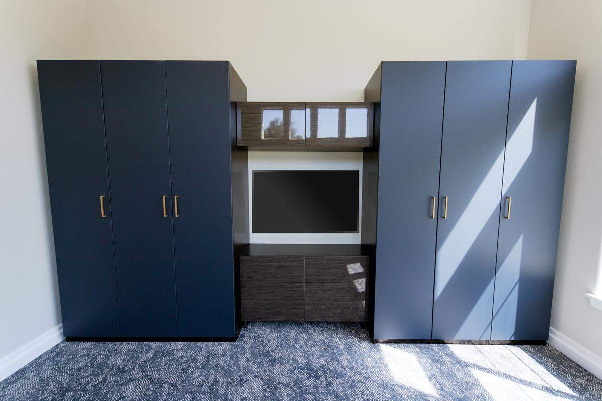 The new office of Jovita and Alex Honor’s Arroyo Grande house doubles as a guest bedroom.