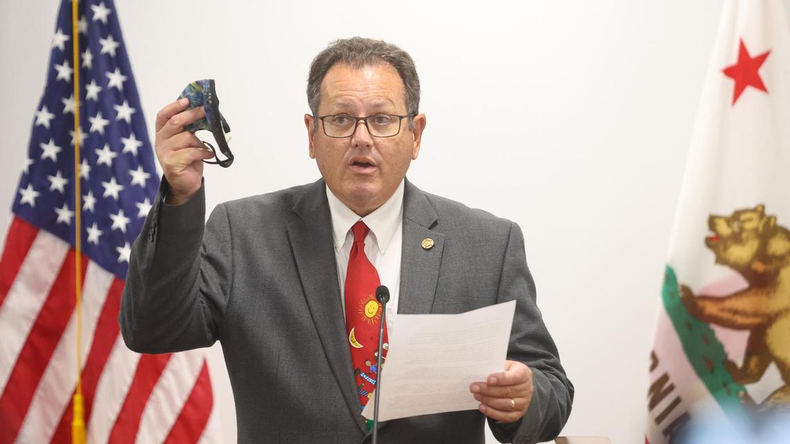 SLO County ‘strongly urges’ all residents to wear masks indoors in public places