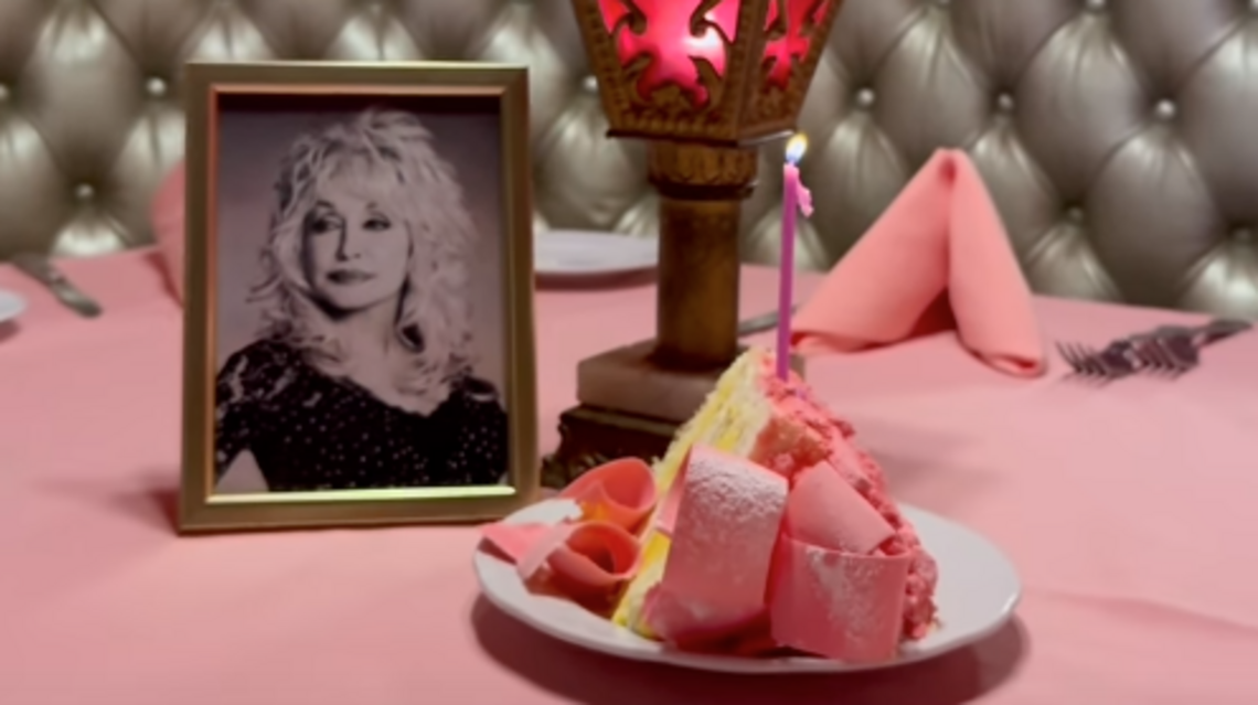 SLO’s Madonna Inn names booth in honor of Dolly Parton — a ‘cherished friend’