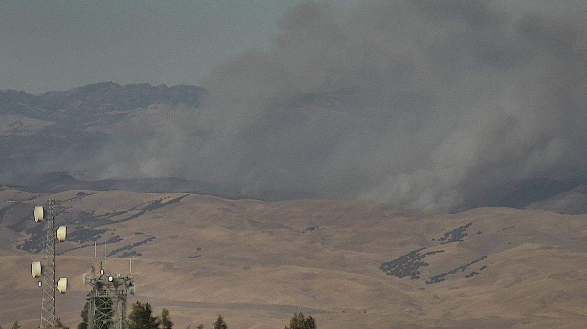 The Sargents Fire northeast of Lake San Antonio, east of San Ardo in southern Monterey County rapidly grew Sunday evening to an estimated 500 acres, according to scanner traffic.
