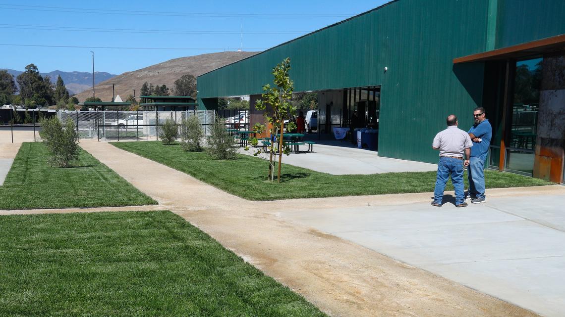 The courtyard day use area at San Luis Obispo’s 40 Prado Homeless Services Center has kennels for animals and bike racks.