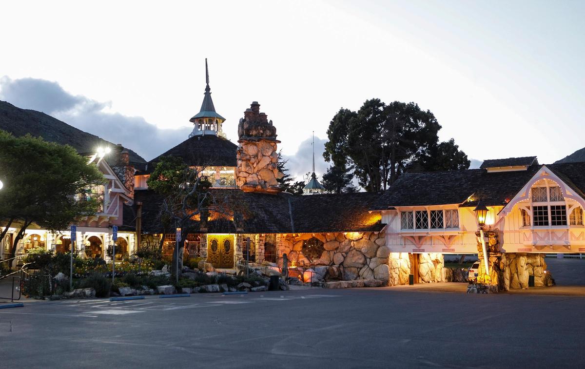 Three former employees are suing the Madonna Inn in San Luis Obispo over alleged California labor law violations.