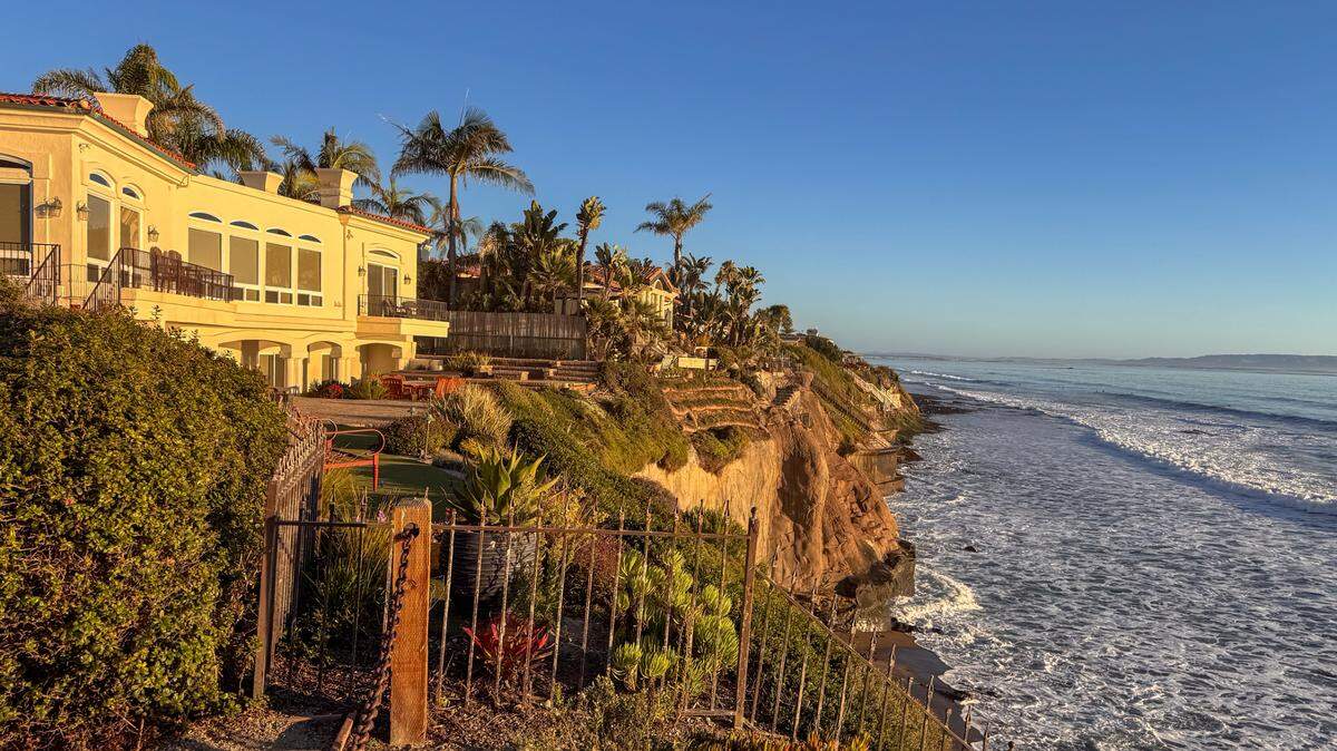 A large crane was spotted moving building materials near a Shell Beach residence at 117 Indio Dr. According to an emergency coastal development permit posted outside the property, the repair work was approved by the city of Pismo Beach in March.
