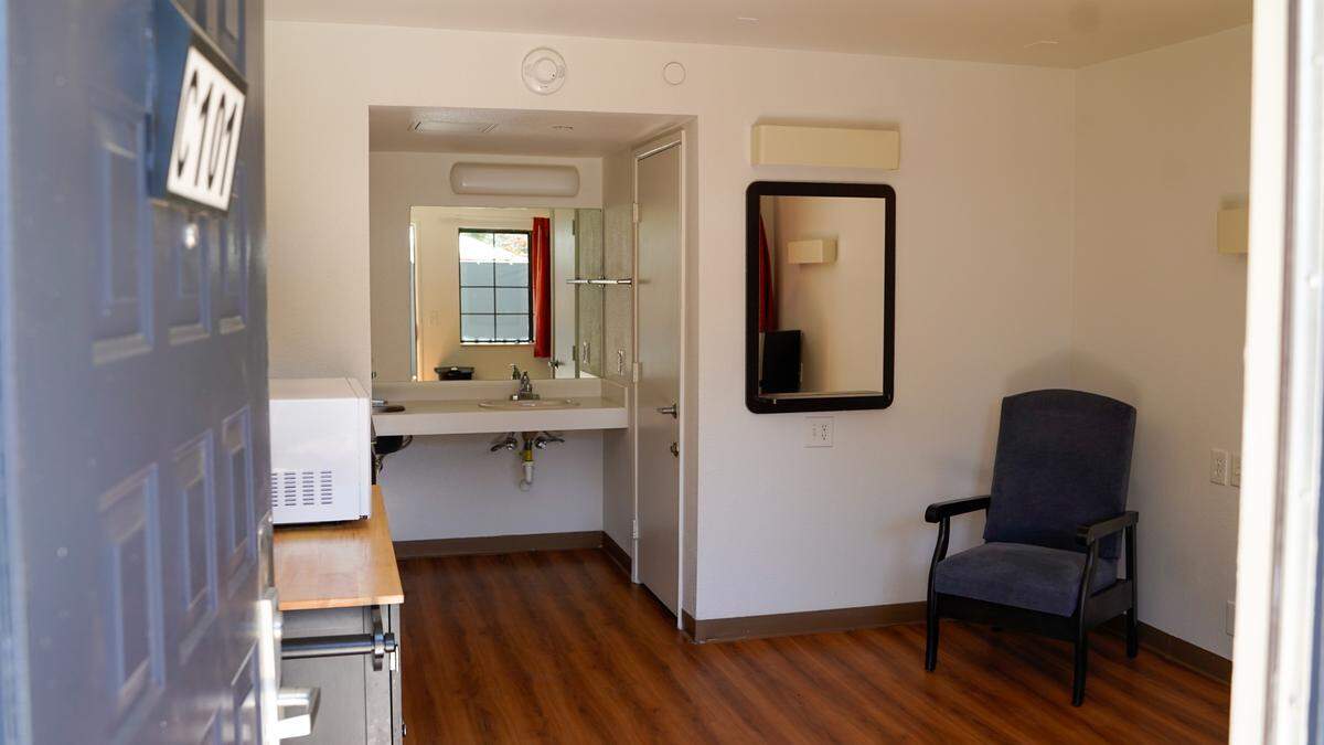 The Housing Authority of San Luis Obispo County, El Camino Homeless Organization and People’s Self-Help Housing hosted the grand opening of the Paso Homekey housing complex Oct. 3, 2023. The project offers 28 rooms of emergency shelter space and 60 permanent supportive units of affordable housing.