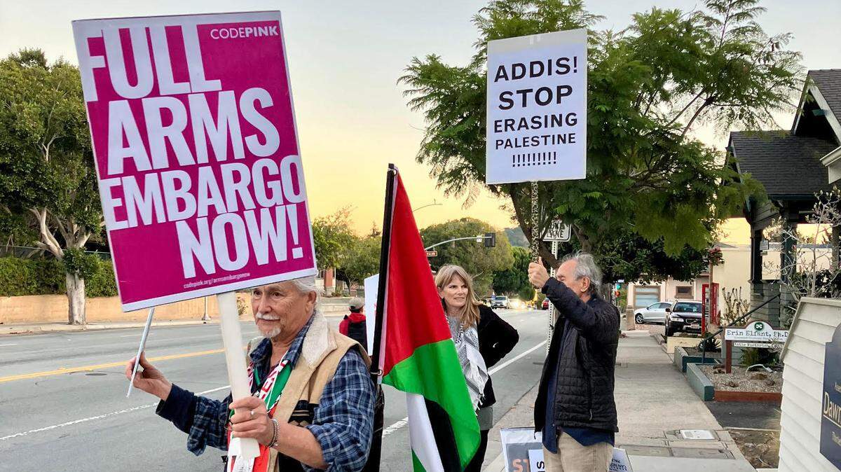 Pro-Palestine protesters picket outside of Assembly Member Dawn Addis’ office in SLO. California Democrats’ Assembly Bill 715 sparks debate over antisemitism in schools, raising concerns about free speech and nuanced Middle East discussion.