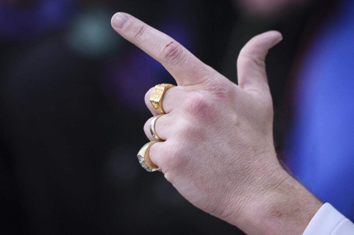 Elvis gestures with ring bedazzled hands. He visited Creston Village, an assisted living community in Paso Robles to celebrate Valentine's Day on Feb. 12, 2026. The King sang some of his hits and passed out red roses to residents. He has a remarkable resemblance to Adam Bramwell, the Executive Director of the facility.