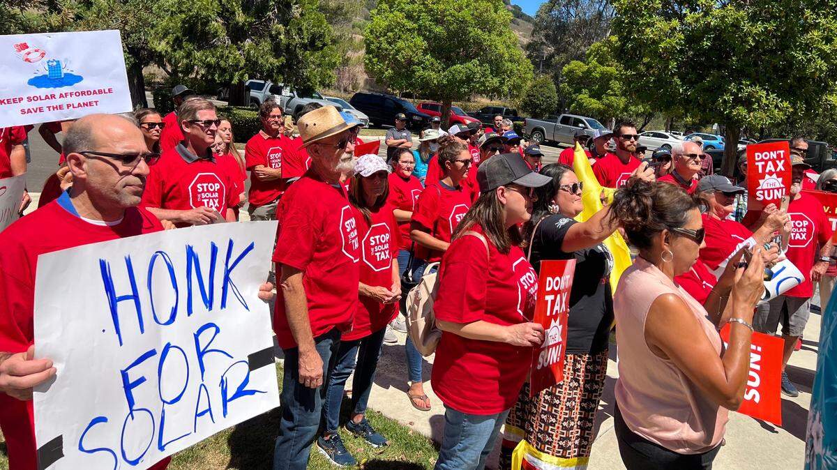 “Don’t tax the sun” protestors outside the SLO PG&E offices on Tuesday, July 16.