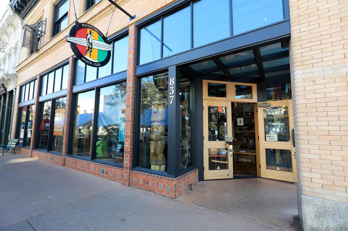 Moondoggies Beach Club on Monterey St. in San Luis Obispo, Nov. 27, 2020.