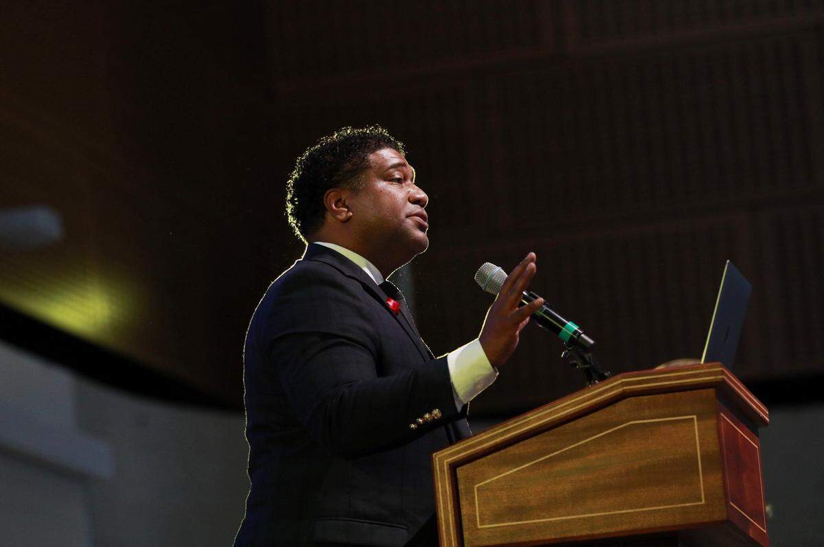 Diversity expert Damon Williams speaks Thursday, Oct. 17, 2019, at Cal Poly at the opening of the Strategic Diversity Leadership Institute. The two-day conference-style campus event is designed to help the San Luis Obispo university community interpret the results of the Cal Poly Experience survey, released Thursday.