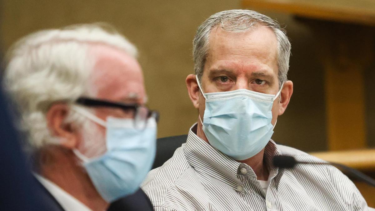 At right, Jason Robert Porter, 46, of Paso Robles faces trial for dozens of counts of child molestation and child pornography. Porter initially was representing himself and now also has defense attorney Jeffry Radding, left.