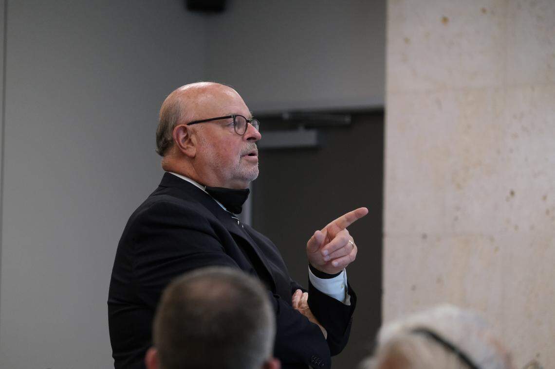 Robert Sanger, Paul Flores defense attorney, points at the projecter during the Kristin Smart murder trial in Monterey County Superior Court in Salinas on Sept. 29, 2022.