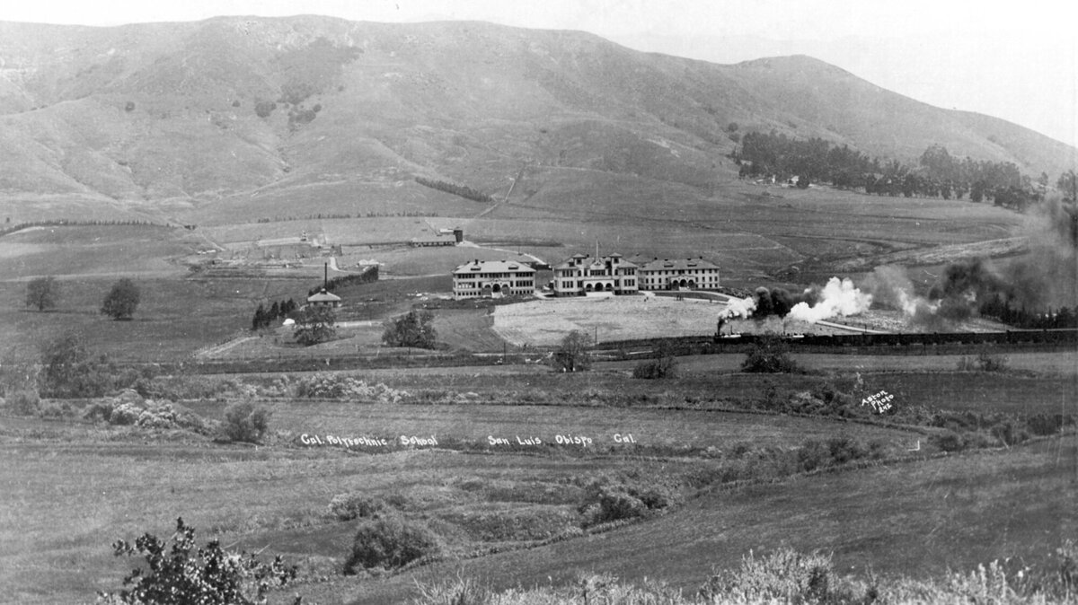 Frank Aston shot this photo of a Southern Pacific steam engine pulling a freight train at Cal Poly circa 1907.