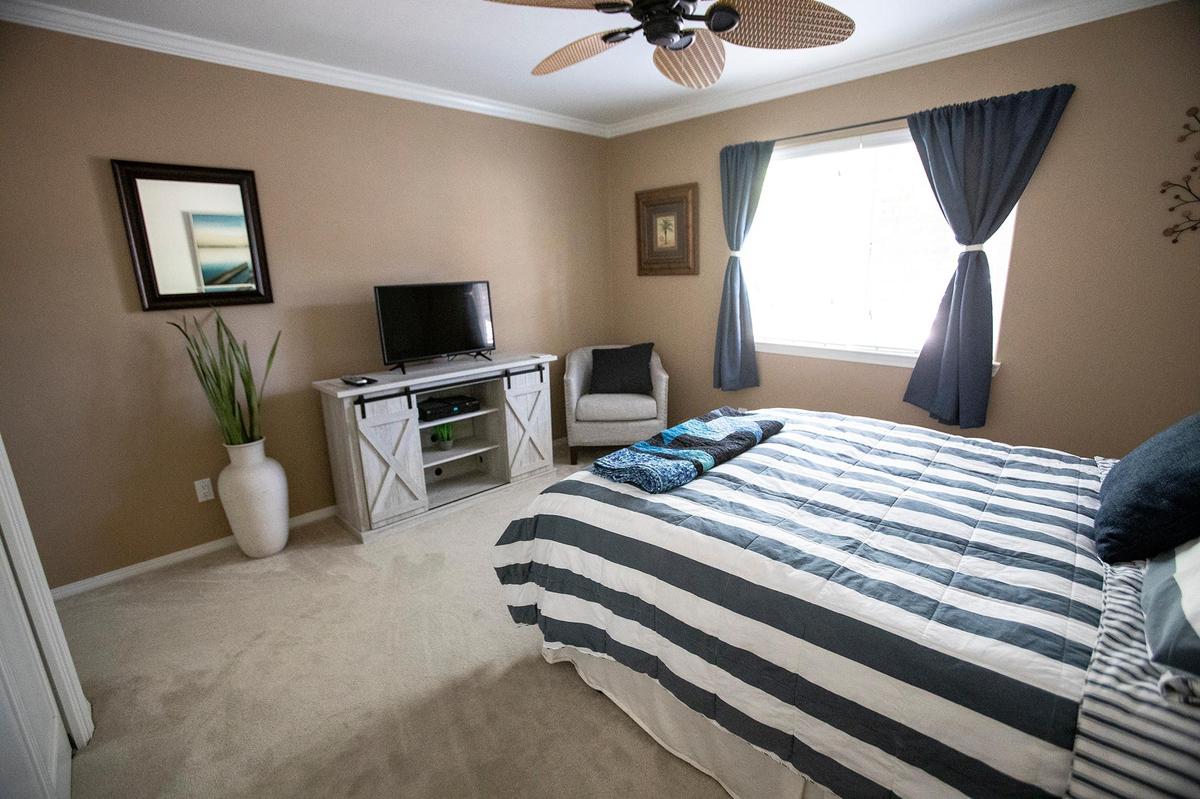 Former Pismo City Councimember Shelly Higgenbotham owns this one bedrom AirBnB unit.