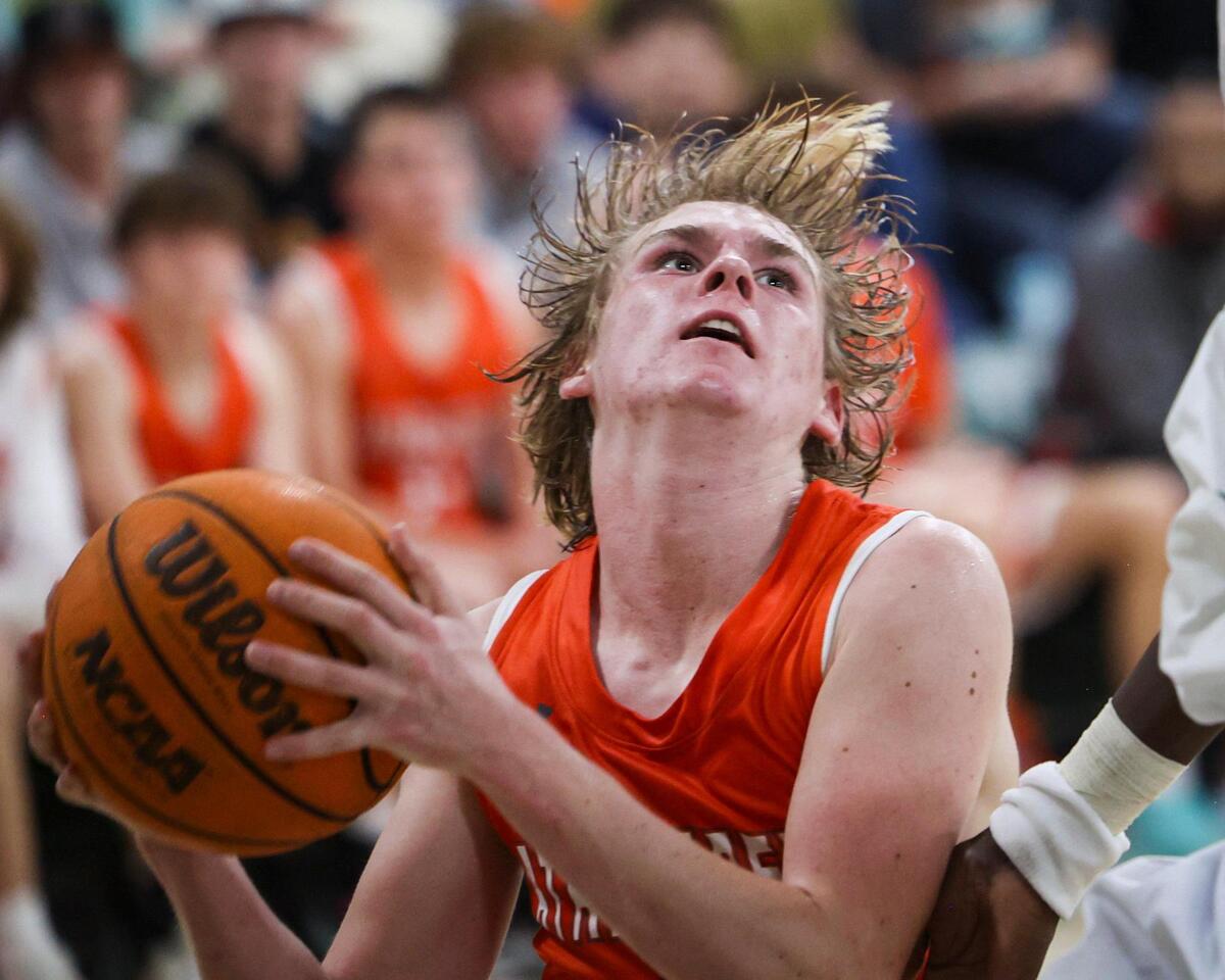 Jarom Damery looks to shoot. Templeton High School pulled away in the final minutes, beating Atascadero in a boys basketball game on Feb. 6, 2024.