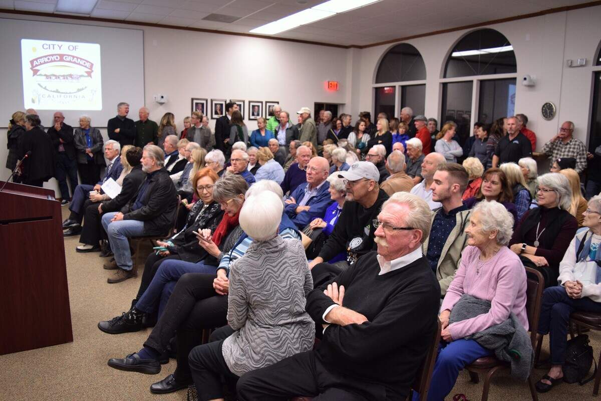 A packed City Council chamber looked on as the city swore in new Mayor Caren Ray and council members Jimmy Paulding and Keith Storton, and said goodbye to outgoing Mayor Jim Hill and council members Tim Brown and Barbara Harmon.