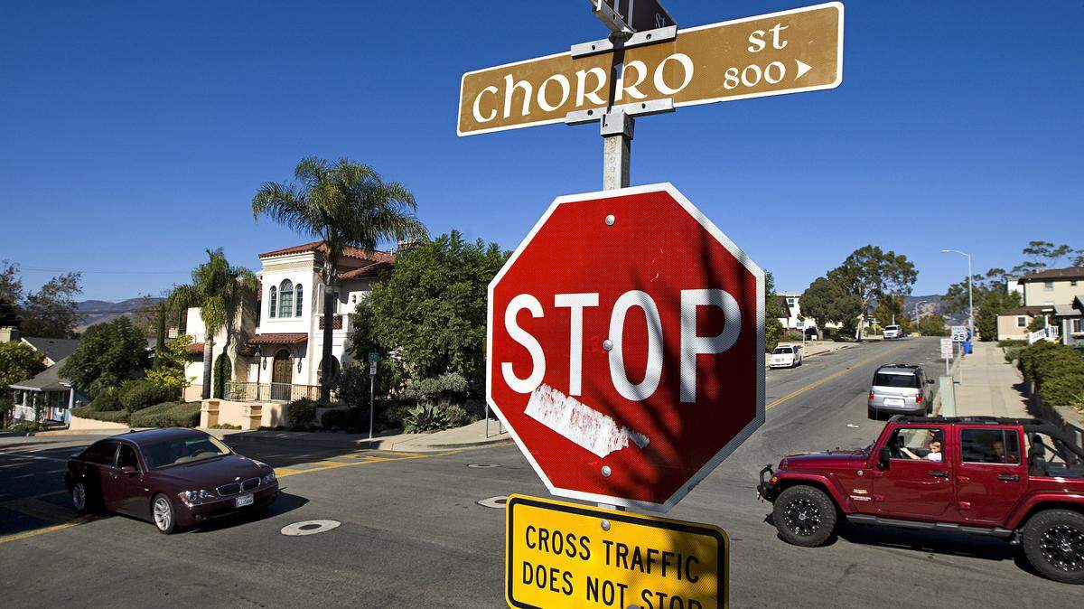 A traffic circle has been proposed for the intersection of Chorro and Mill streets in San Luis Obispo to cut down on collisions.