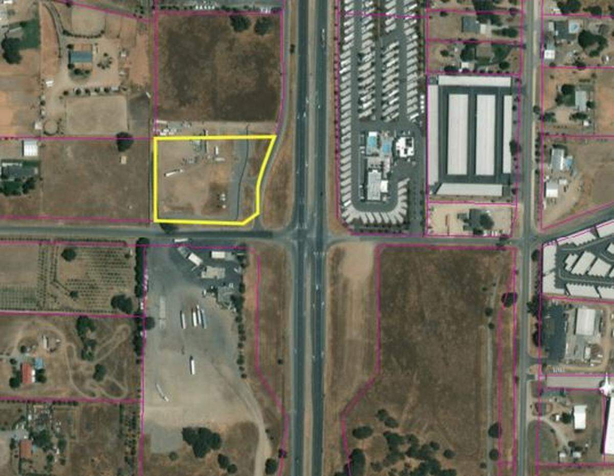 A map showing the location of the Paso Robles Truck Center, a repair facility planned for the Wellsona Road-Highway 101 intersection.